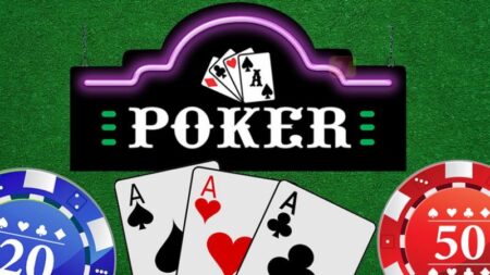 Poker là một trò chơi bài nổi tiếng trên toàn thế giới thu hút hàng triệu người chơi